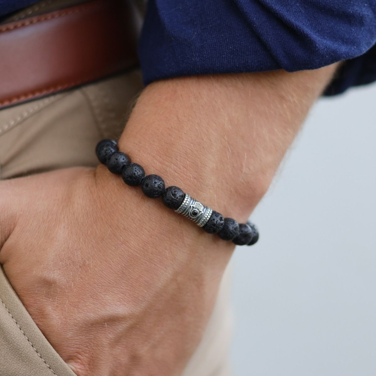 ハムサ溶岩石名入れブレスレット