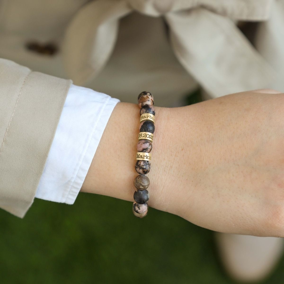 ピンクジャスパーレディースの名入れブレスレット［１８Kゴールドヴェルメイユ］