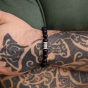 黒いオニクス名入れメンズブレスレット・コンパスチャーム