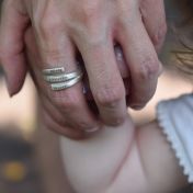 白鳥の名入れリング・3つの名前 [スターリングシルバー]