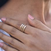 白鳥の名入れリング・3つの名前 [１８Kゴールドヴェルメイユ]