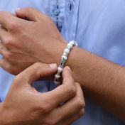 イーヴルアイハウライトメンズ名入れブレスレット 