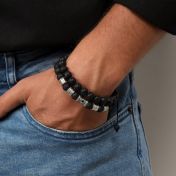 イーヴルアイ火山岩メンズ名入れブレスレット