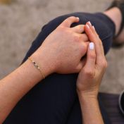 まばゆい愛 誕生石ブレスレット [ゴールドメッキ]