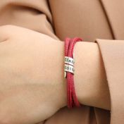 ファミリー名入れブレスレット［ゴールドメッキとレッドスエード］