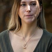 永遠のファミリー名入れネックレス［18Kローズゴールドメッキ］