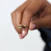 白鳥の名入れリング・2つの名前 [１８Kゴールドメッキ]